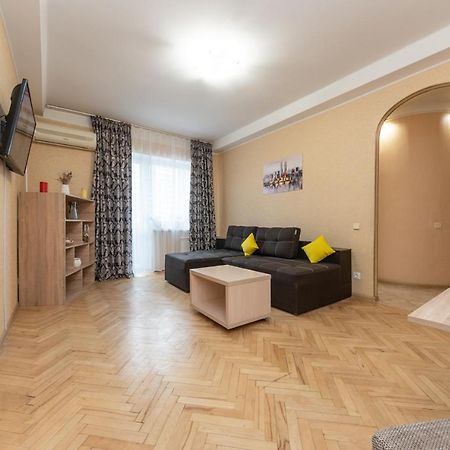 1 bedroom apart Near metro Pecherska Kiev Buitenkant foto
