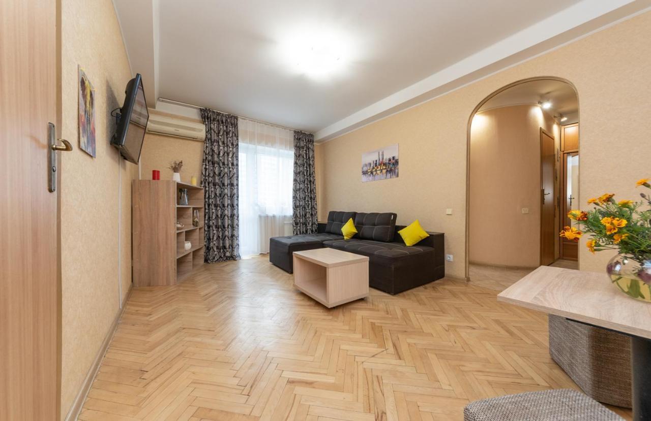 1 bedroom apart Near metro Pecherska Kiev Buitenkant foto
