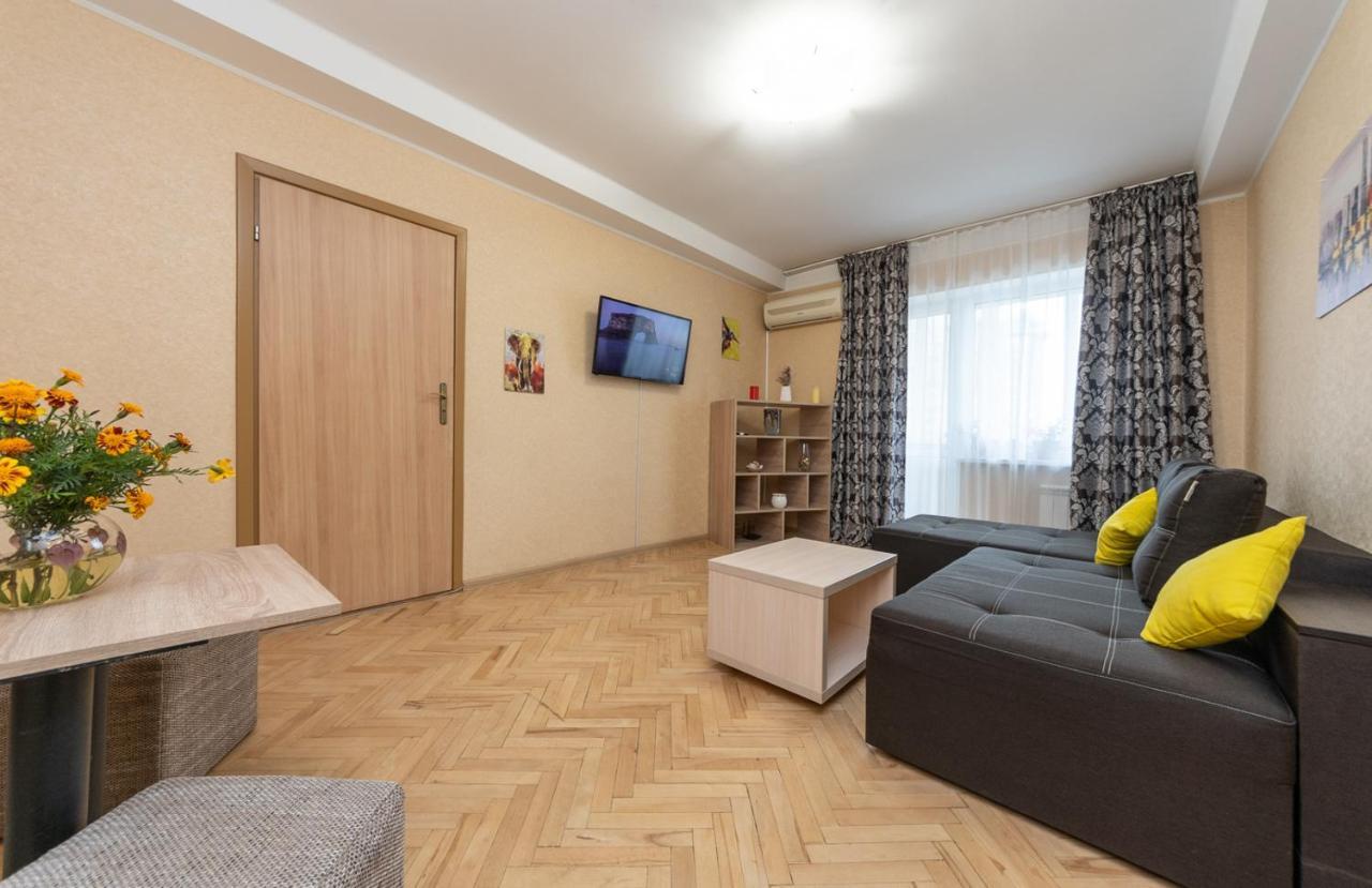 1 bedroom apart Near metro Pecherska Kiev Buitenkant foto