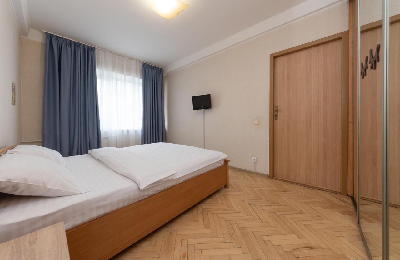 1 bedroom apart Near metro Pecherska Kiev Buitenkant foto